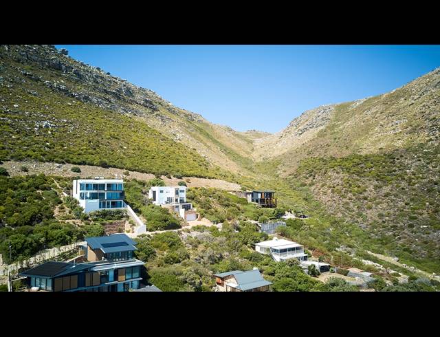 888M² VACANT LAND FOR SALE IN MISTY CLIFFS